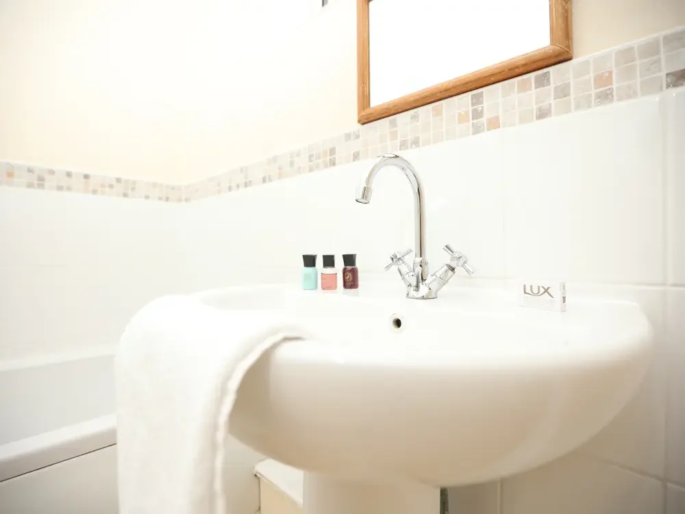 House — Bath — photo 4 of 10