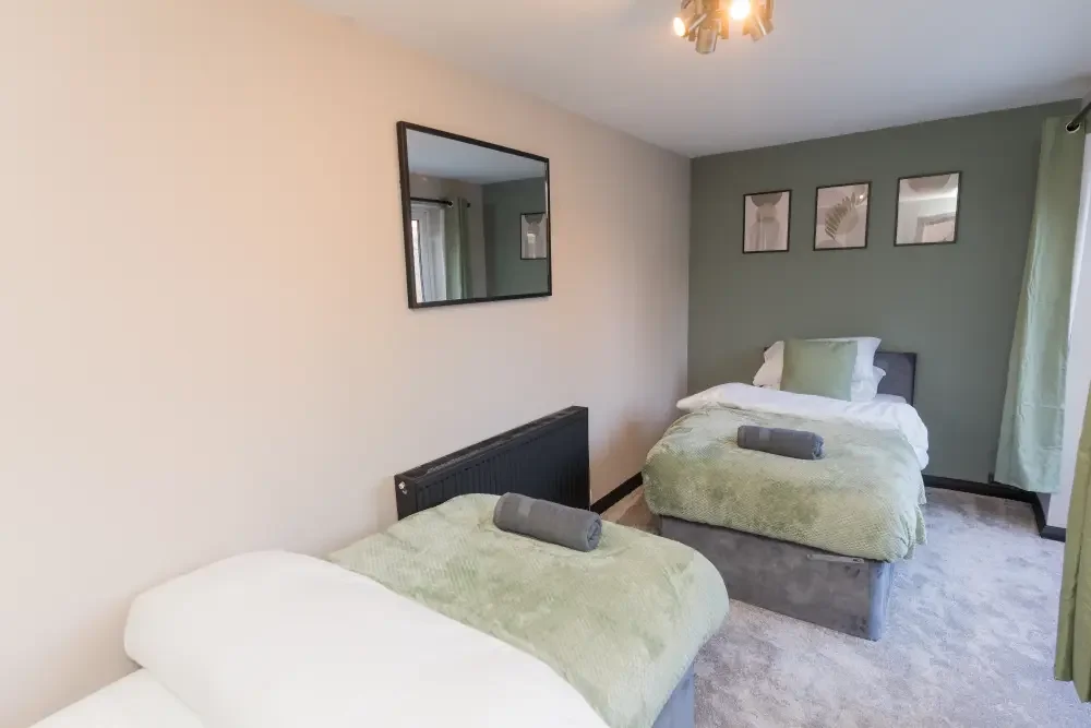 House — Cannock — photo 5 of 15