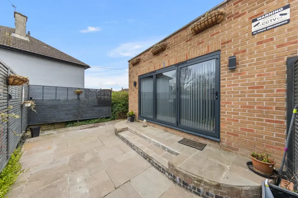 House — Leicester — photo 2 of 12