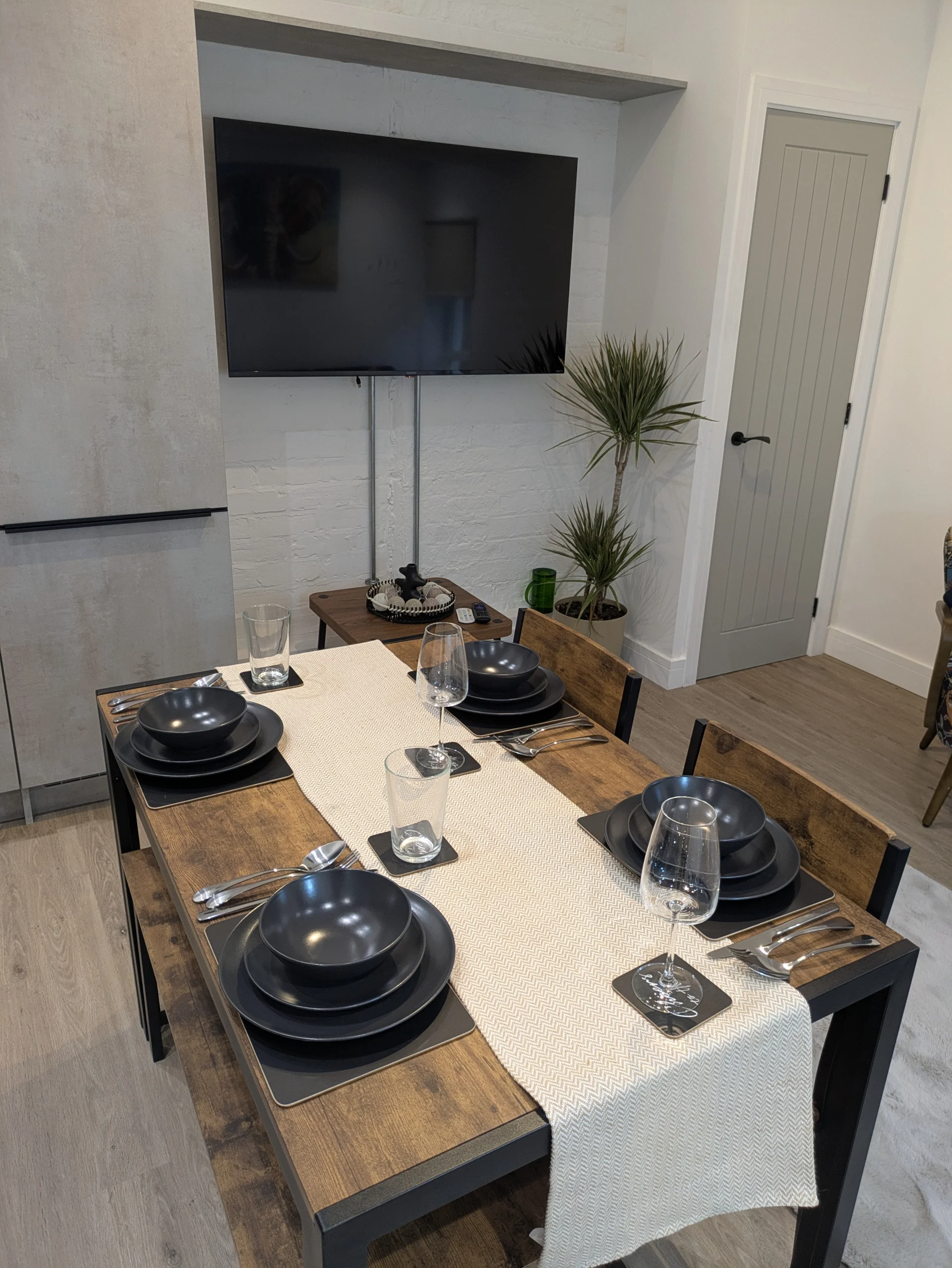 Apartment — Hull — photo 15 of 16