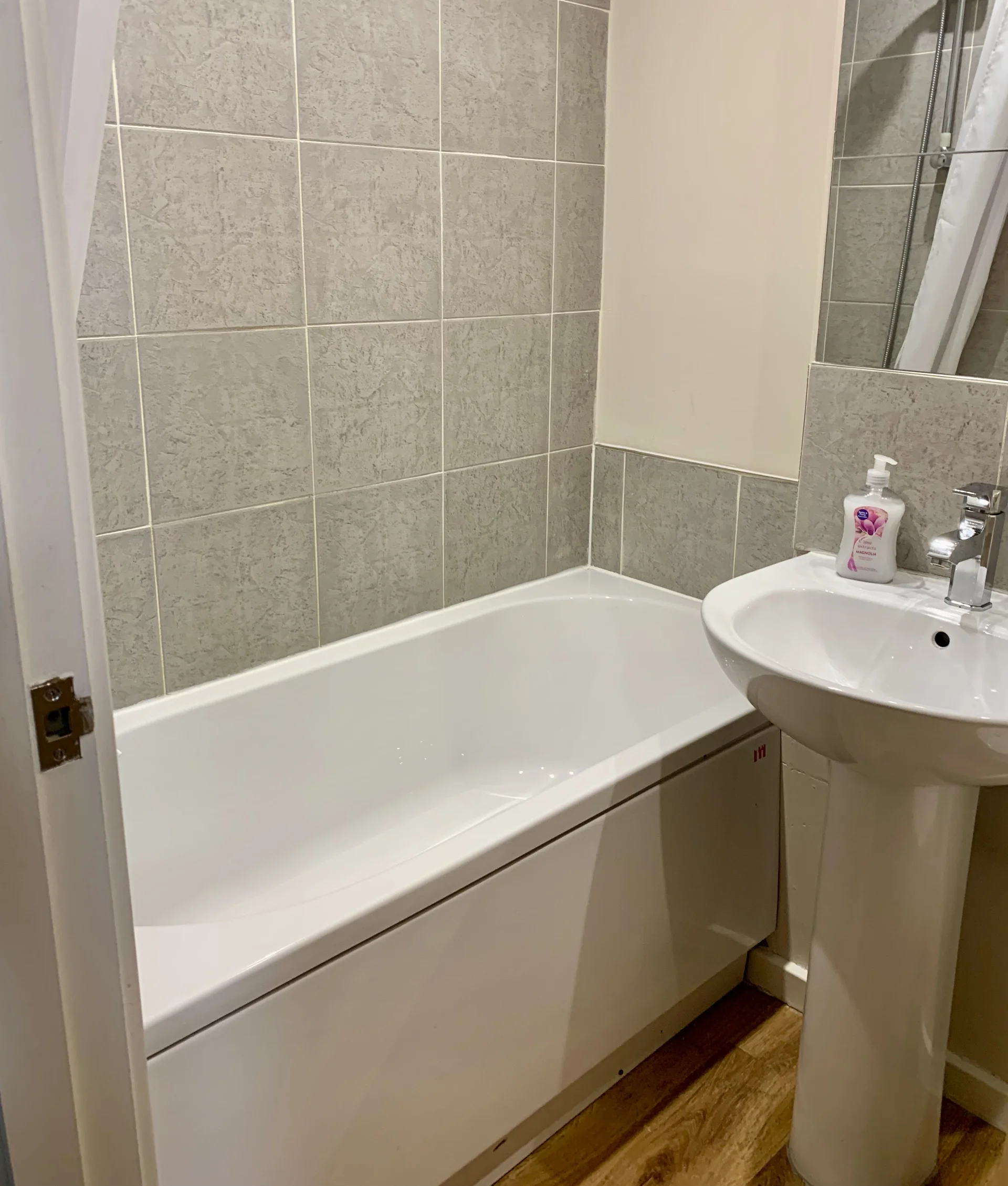Apartment — Hartlepool — photo 5 of 6