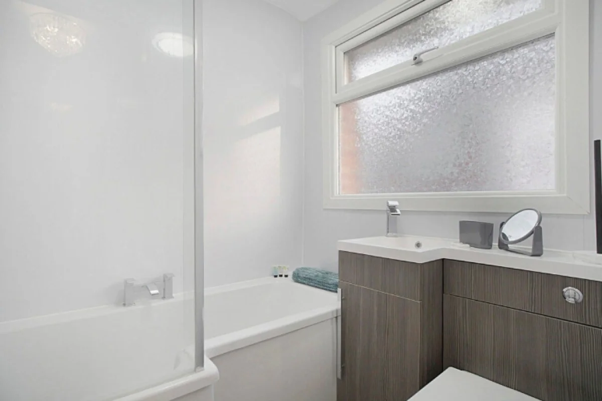House — Redcar — photo 6 of 14