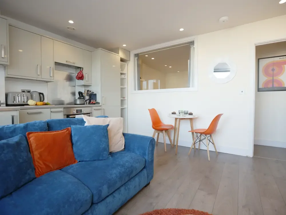 Apartment — Bristol — photo 8 of 14