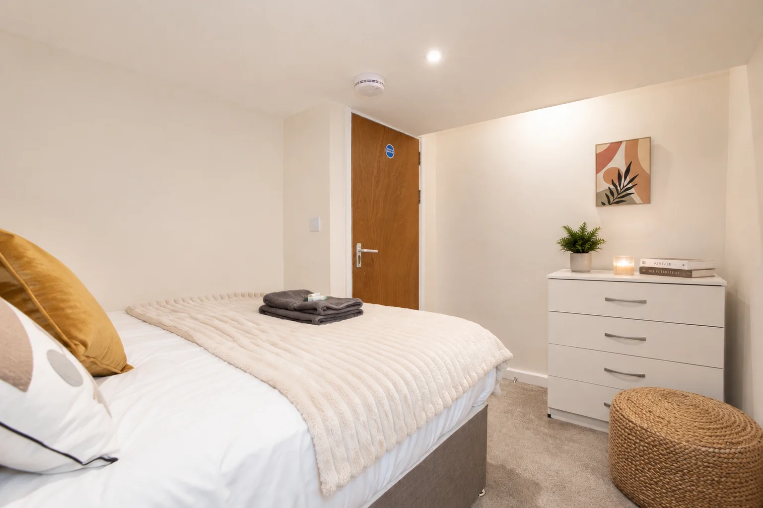 Apartment — Bridgwater — photo 4 of 12