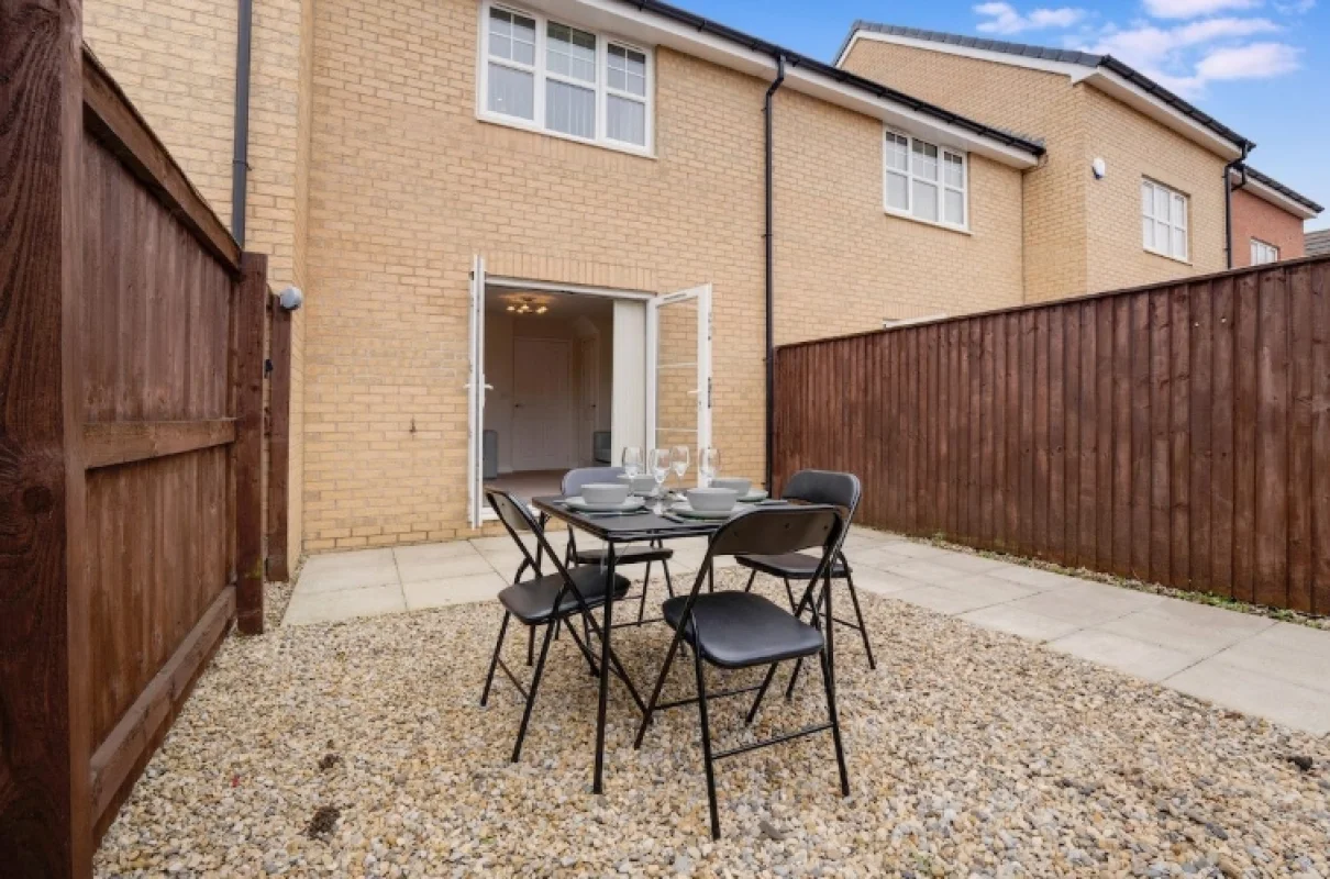 House — Stockton-on-Tees — photo 7 of 13
