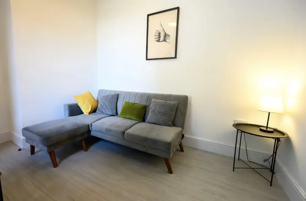 Apartment — Bristol — photo 7 of 9