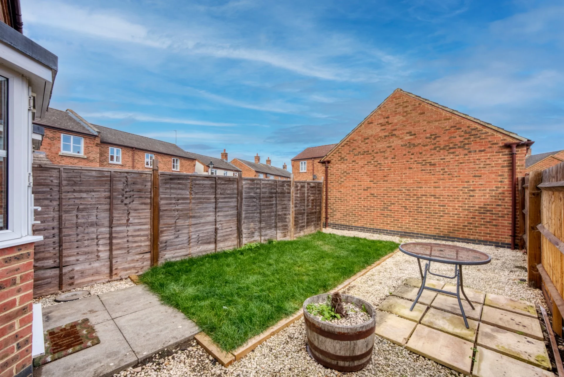 Dom — Aylesbury — zdjęcie: 16 z serwisu 16