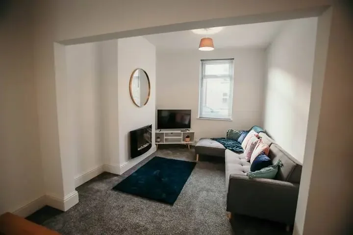House — Barrow-in-Furness — photo 2 of 10