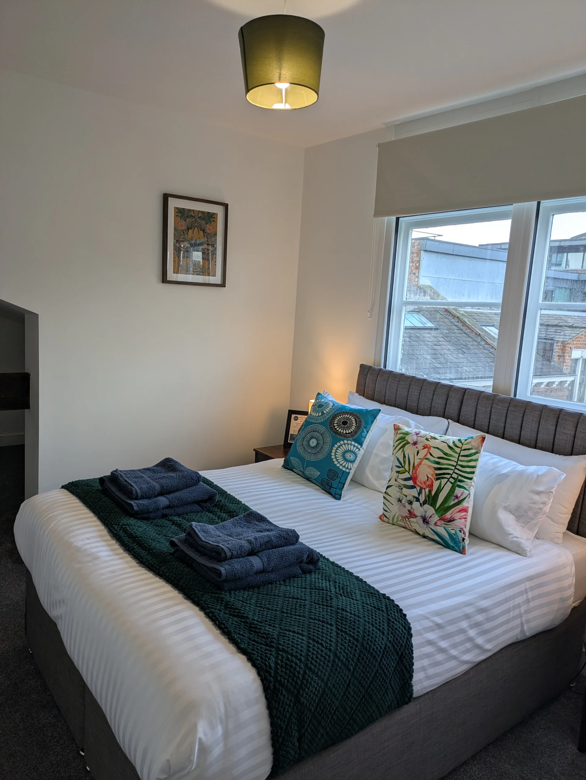 Apartment — Hull — photo 10 of 16