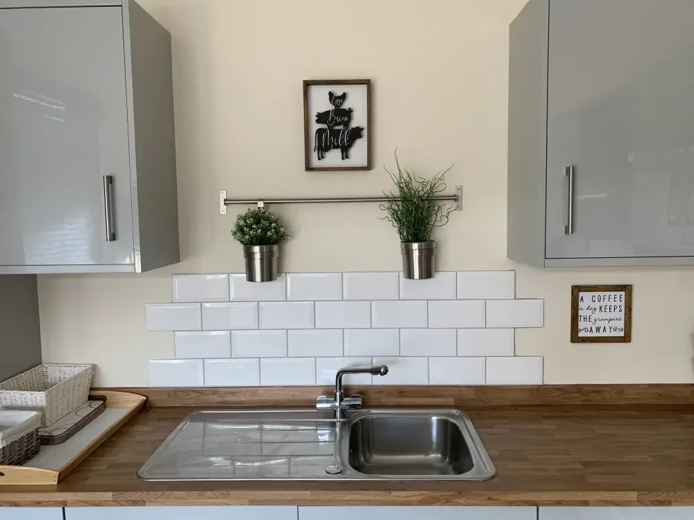 Apartment — Leek — photo 1 of 16