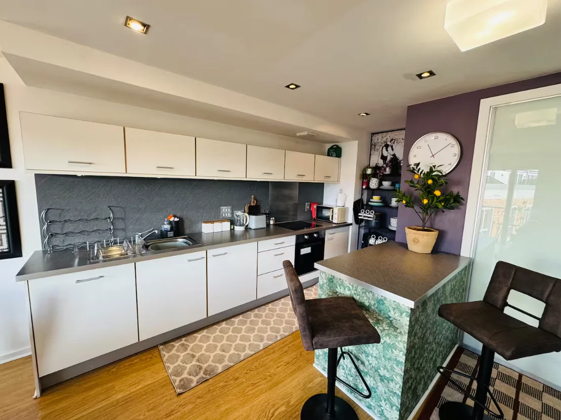 Apartment — Coventry — photo 8 of 13
