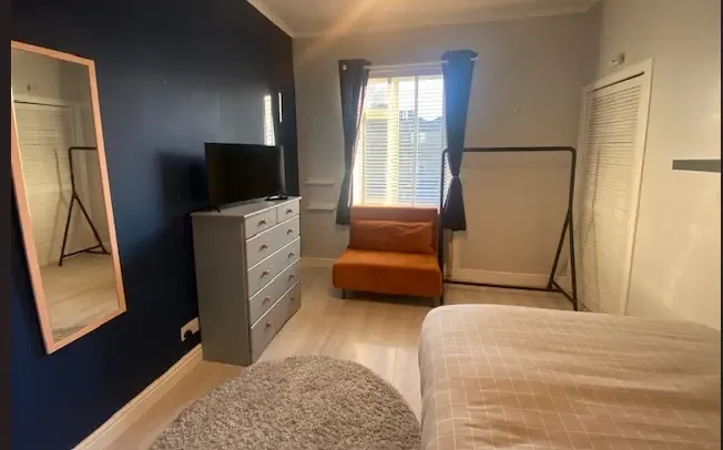 House — Glasgow — photo 3 of 8
