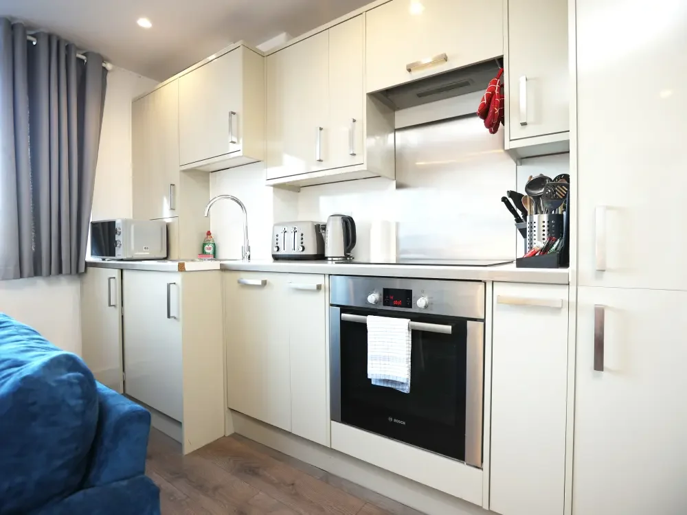 Apartment — Bristol — photo 7 of 14