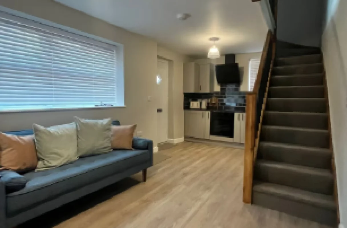 Apartment — Warwickshire — photo 1 of 7