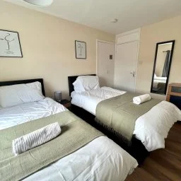 Apartment — Newcastle upon Tyne — photo 2 of 14