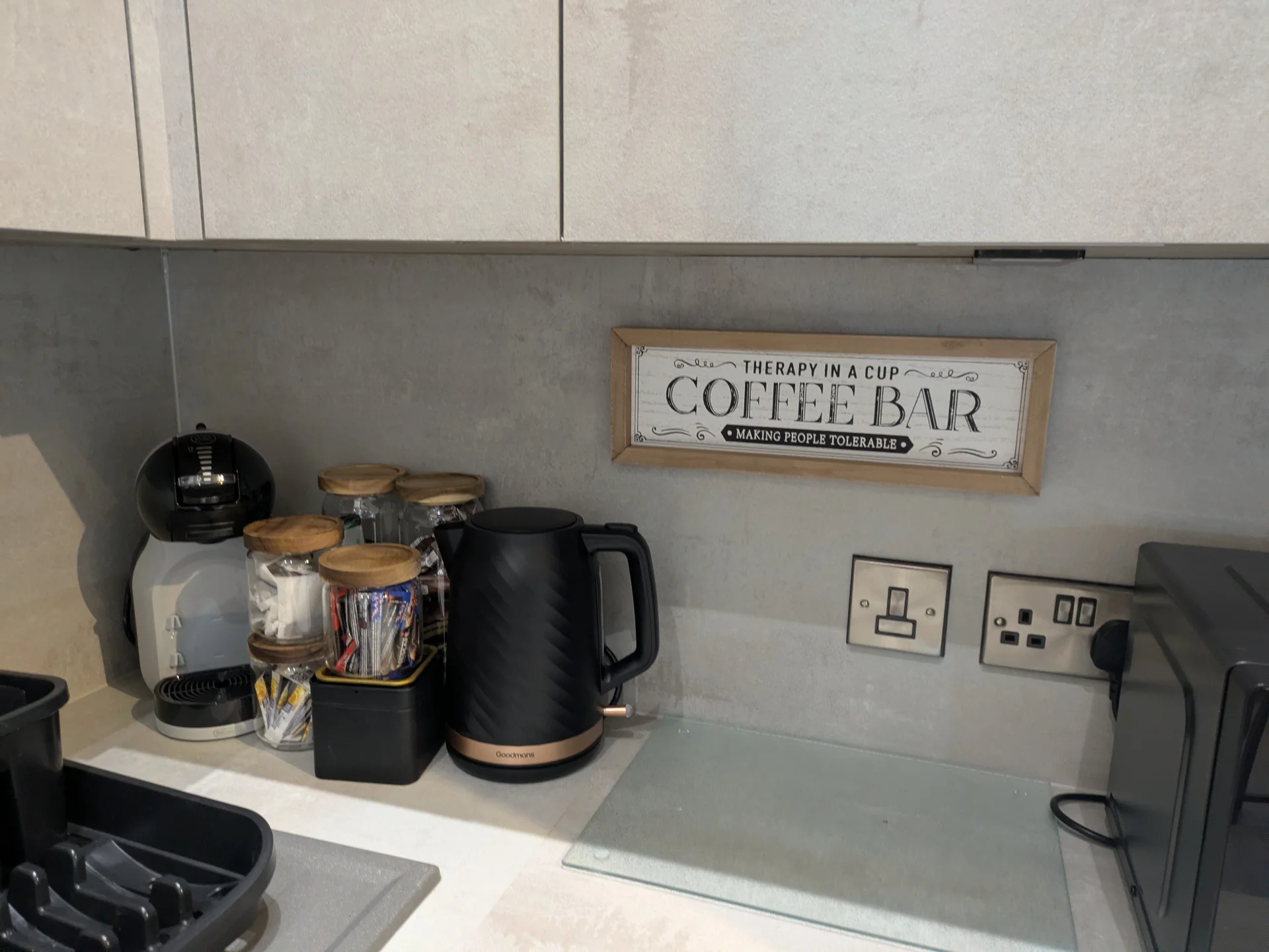 Apartment — Hull — photo 7 of 16
