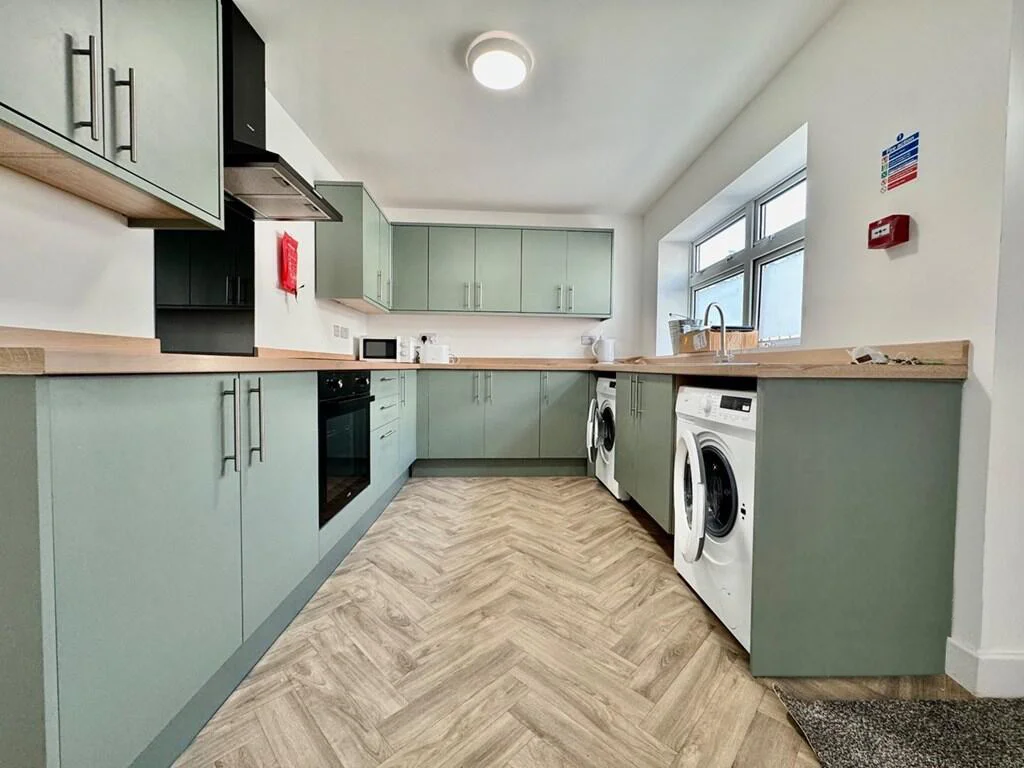 House — Hartlepool — photo 3 of 16