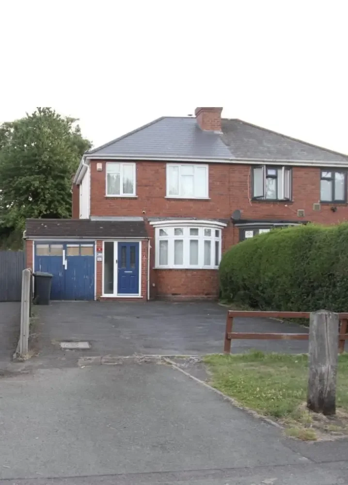 House — Bilston — photo 1 of 9