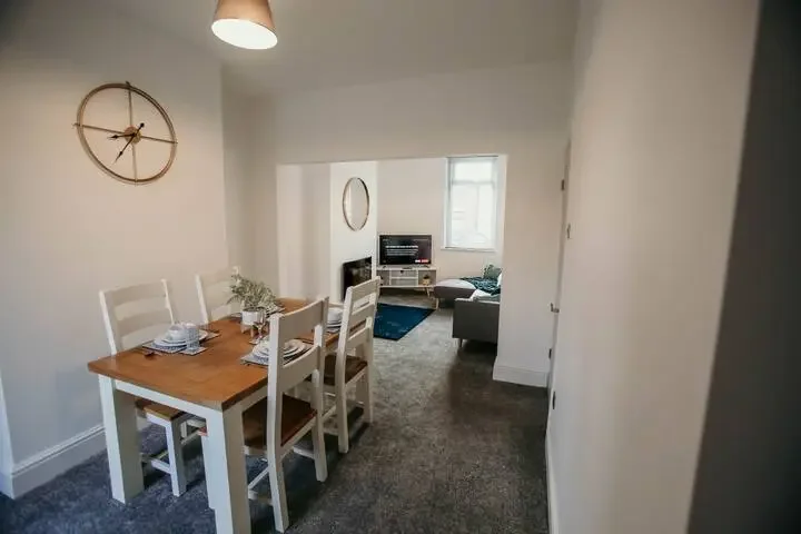 House — Barrow-in-Furness — photo 4 of 10