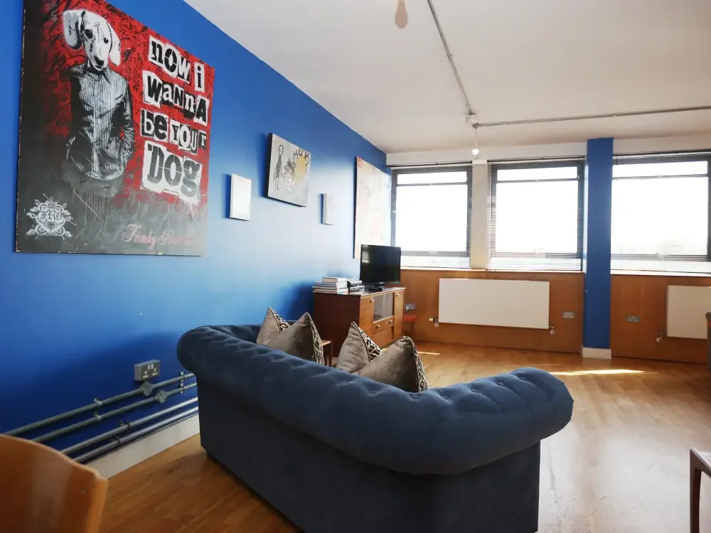 Apartment — Bristol — photo 2 of 12