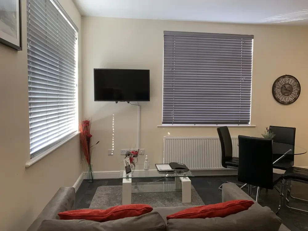 Apartment — Leek — photo 10 of 16