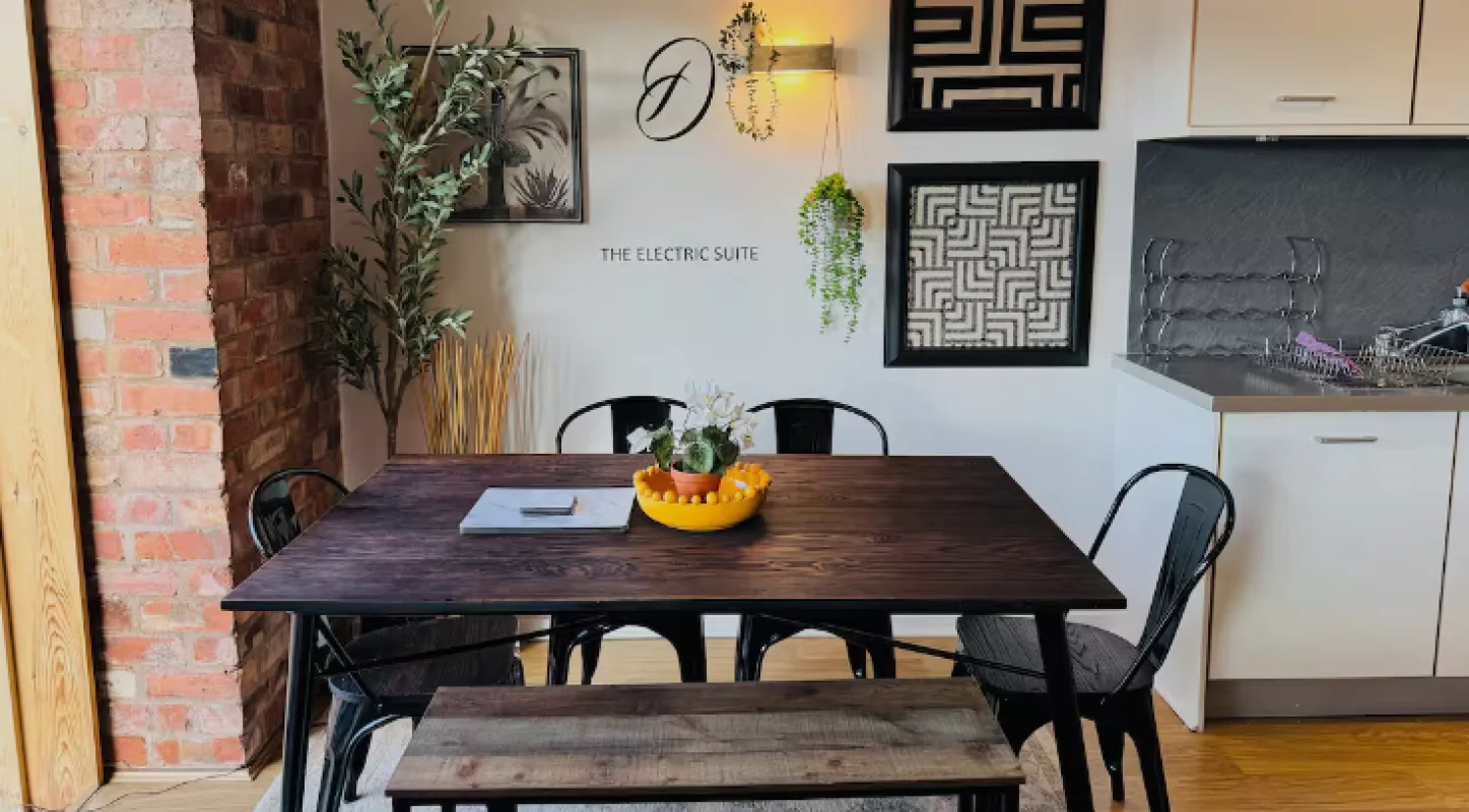 Apartment — Coventry — photo 1 of 13