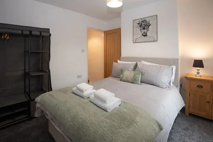 House — Barrow-in-Furness — photo 2 of 16