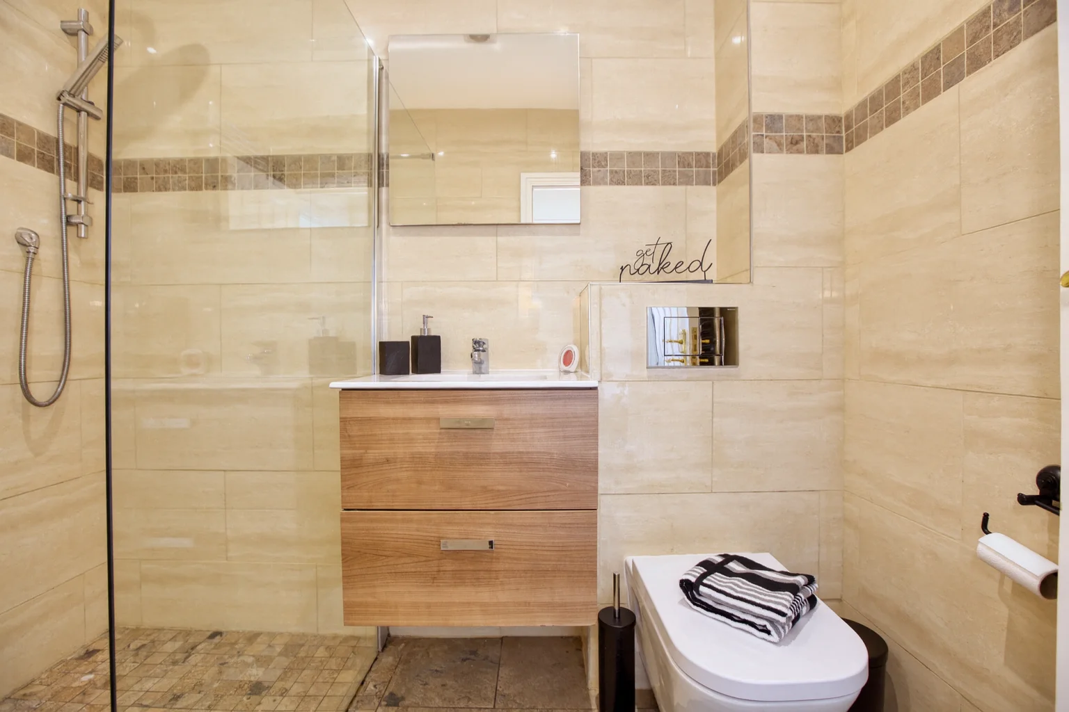 Apartment — Bridgwater — photo 9 of 25