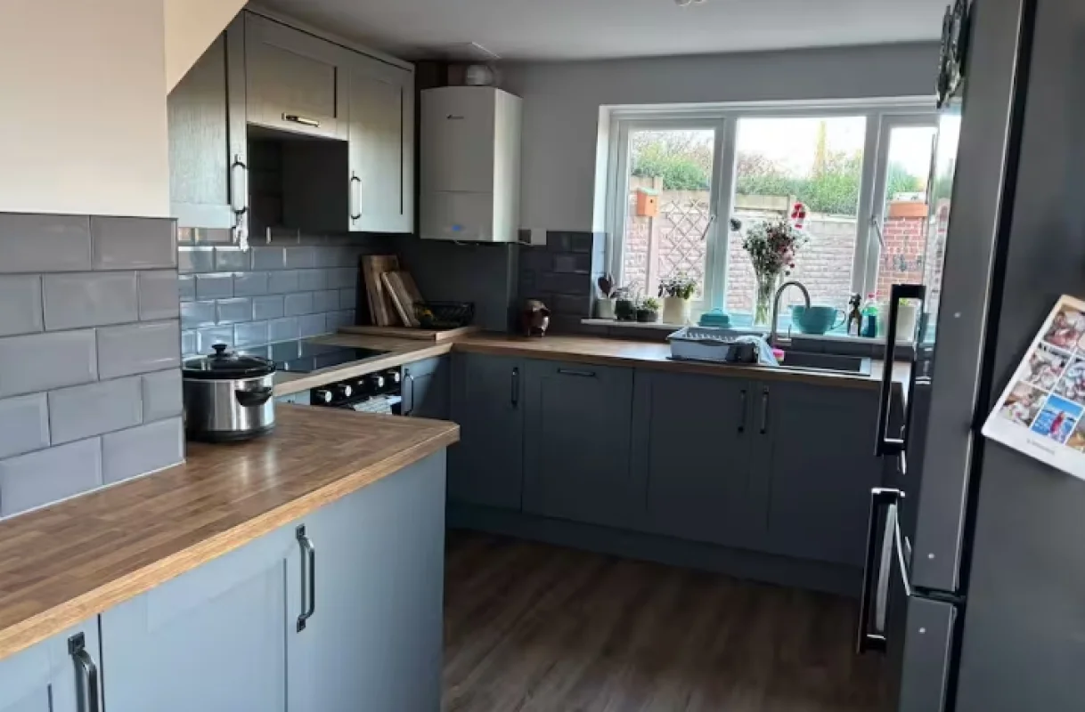 House — Stourport-on-Severn — photo 4 of 12