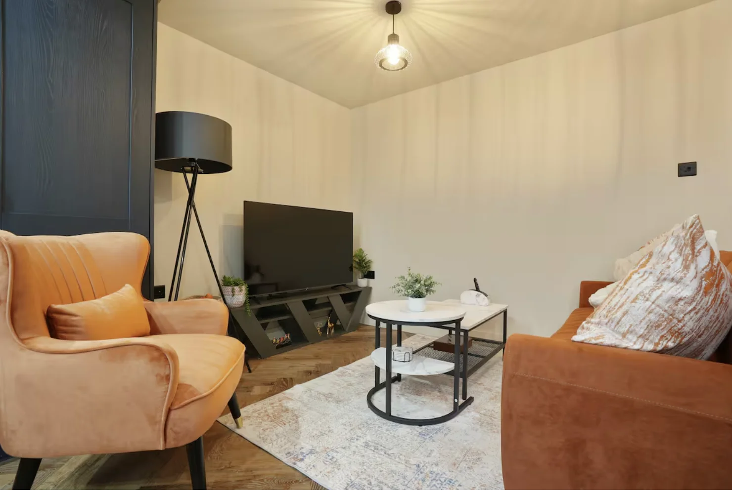 Apartment — Sheffield — photo 1 of 7