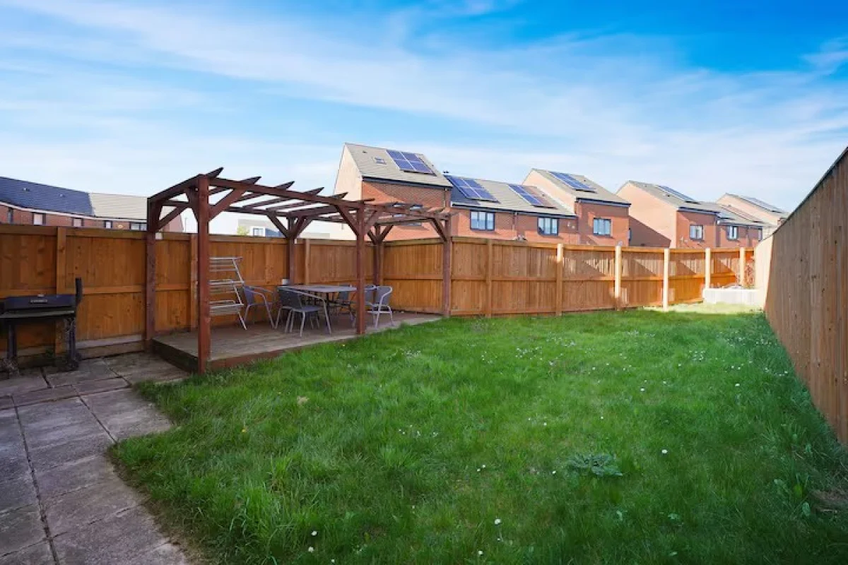 House — Redcar — photo 4 of 20