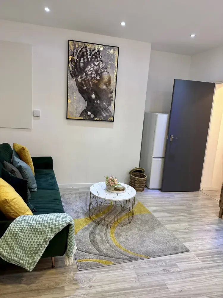 Flat 2 Semper Suite