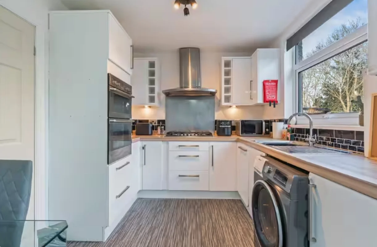 Apartment — Coventry — photo 5 of 14