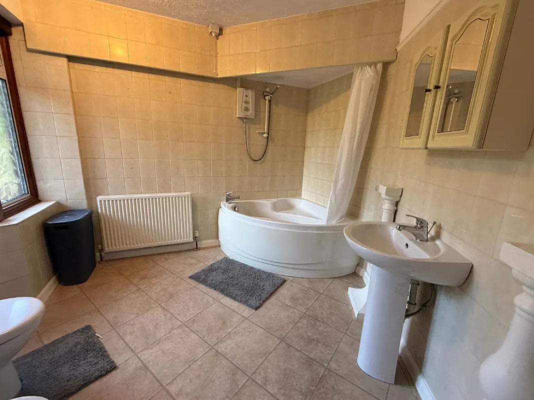 House — Rugby — photo 10 of 13