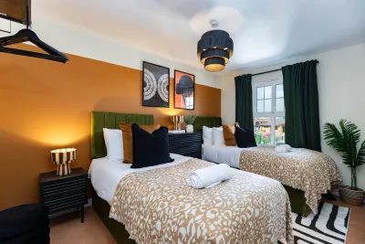 Darlington 3BR – Bright, Spacious & Stylish