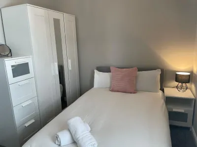 View photo 12
