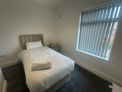 View photo 12