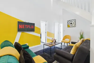 West House | 4-bed House sleeps 6.