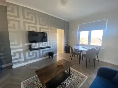 3 Bedroom with Driveway - Glasgow