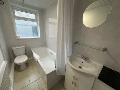 View photo 7