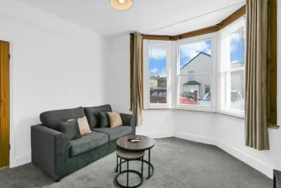 Premium Serviced Apartment Taunton
