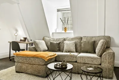 Nottingham Central 2 Bedroom Apartment + Dedicated Workspace