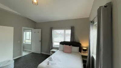 View photo 17