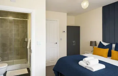View photo 6