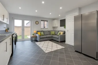 Large Contractor House | 6 Bedrooms