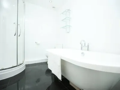 View photo 12